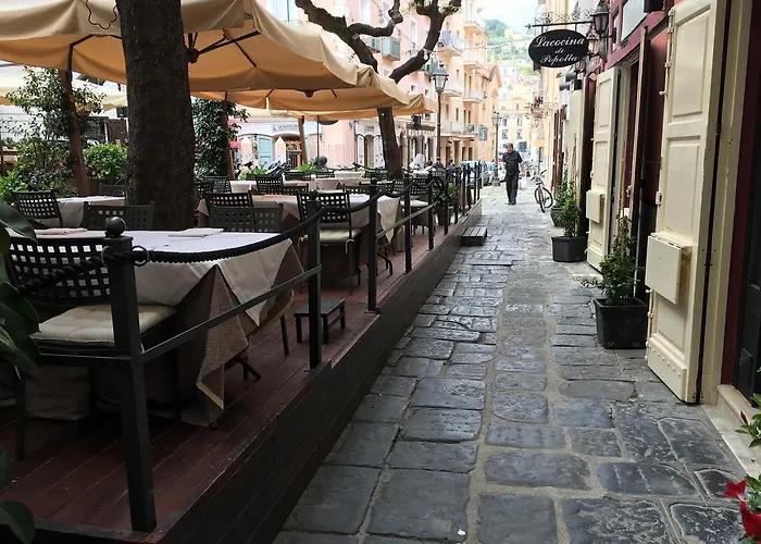 Almayer Noemi Nocleg ze śniadaniem Gaeta