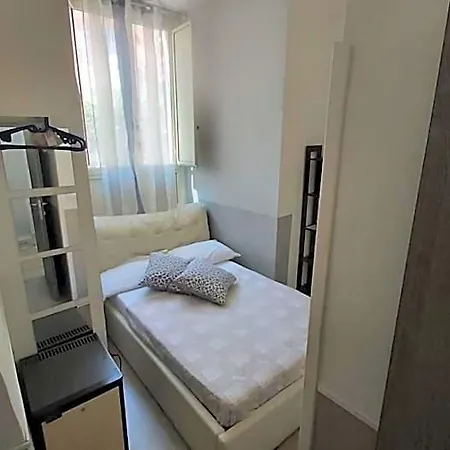 Almayer Noemi Bed & Breakfast